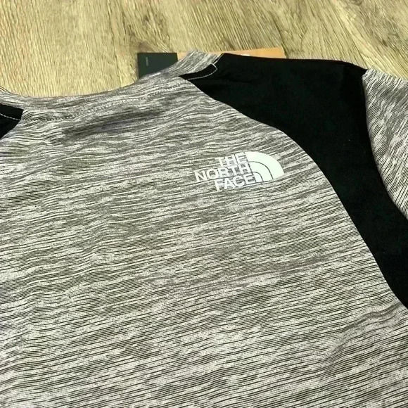 The North Face Women’s Long Sleeve Top, Small - Picture 7 of 8